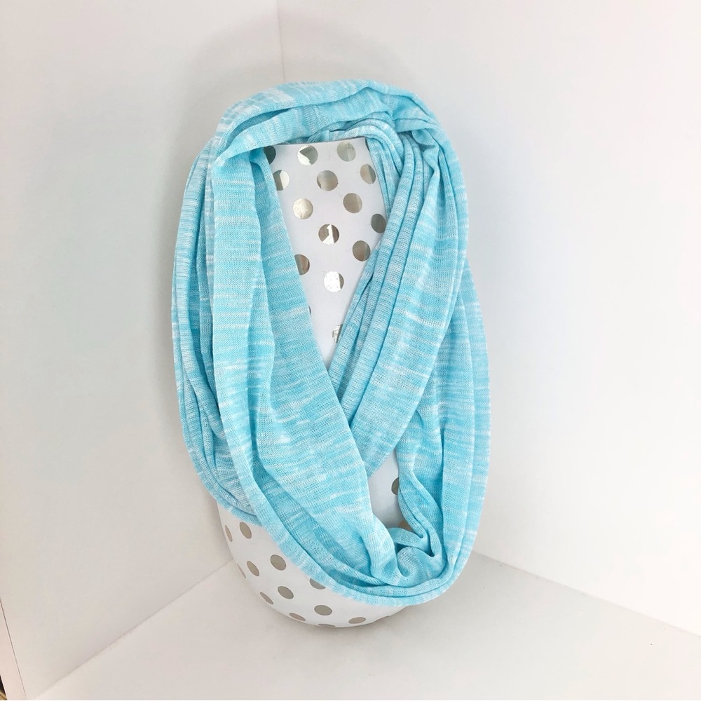 3/$30 New Old Navy Sky Blue Knit Infinity Loop Scarf Soft Ombre